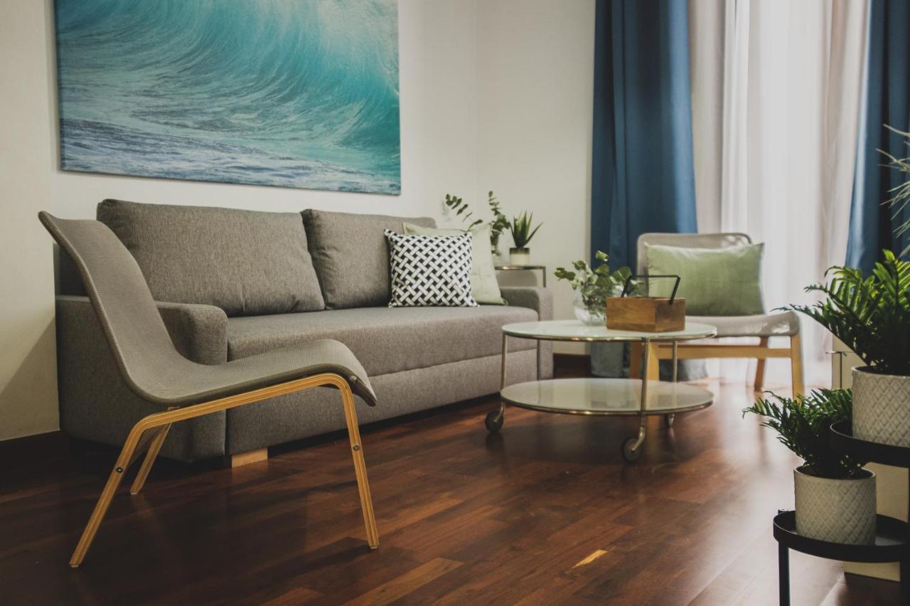 อปาร์ตาเมนโตส ตูริสติโกส ตอเร เดล ปลาตา Apartment เซบีญา ภายนอก รูปภาพ