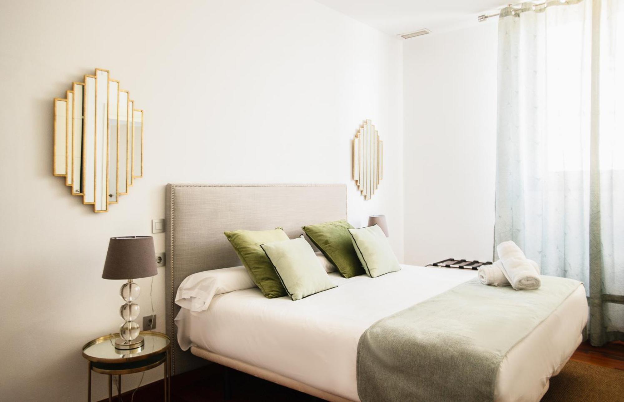 อปาร์ตาเมนโตส ตูริสติโกส ตอเร เดล ปลาตา Apartment เซบีญา ภายนอก รูปภาพ